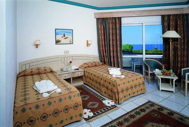 Dreams Beach Resort - Sharm El Sheikh Szoba fotó A typical hotel room