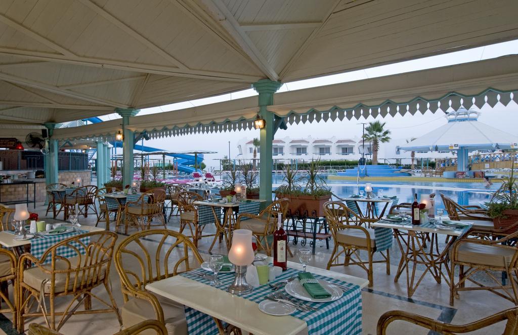 Dreams Beach Resort - Sharm El Sheikh Kültér fotó The poolside restaurant at the hotel
